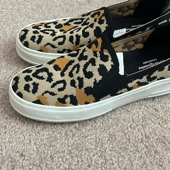 “DearFoams- Animal Print Slip On Sneakers size 6” - Picture 5 of 6